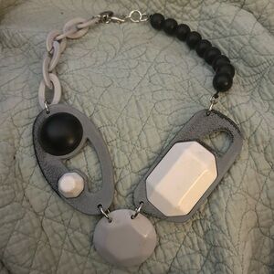 ALISHA D Modernist Geometric Gray & White Necklace